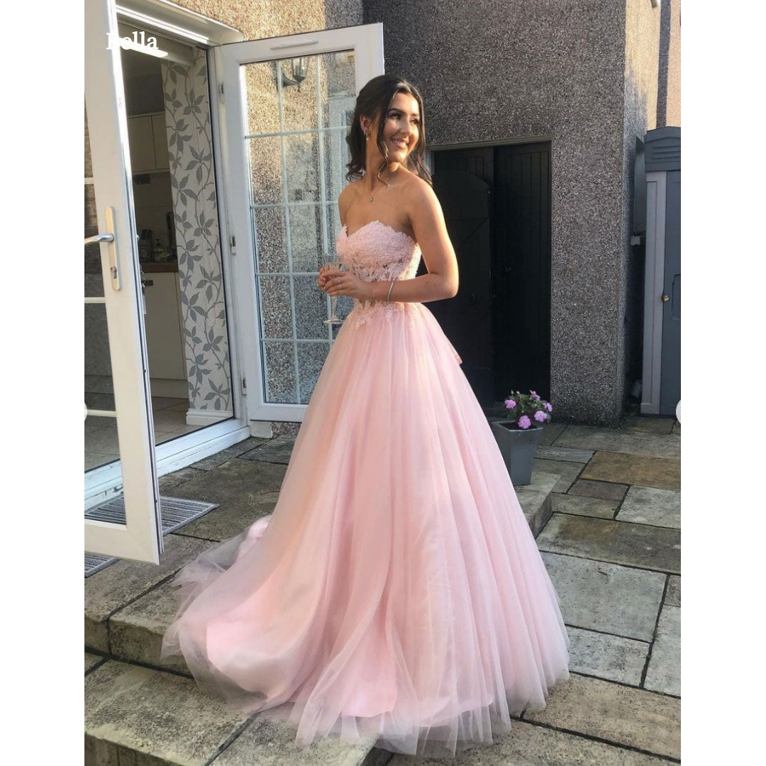 Women Formal Wear For Graduation - Bella Maßgeschneidertes Rosa Trägerloses Spitzen-Abendkleid Partykleider